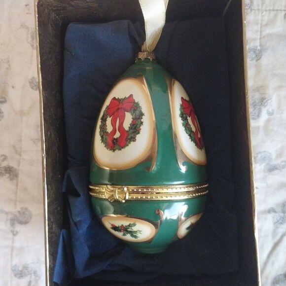 Mr Christmas Porcelain Musical Christmas Egg 2006 Pre-owned Works Needs Battery - Picture 1 of 5